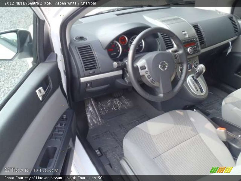 Aspen White / Charcoal 2012 Nissan Sentra 2.0 SR