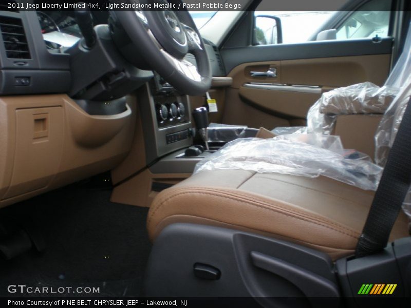 Light Sandstone Metallic / Pastel Pebble Beige 2011 Jeep Liberty Limited 4x4