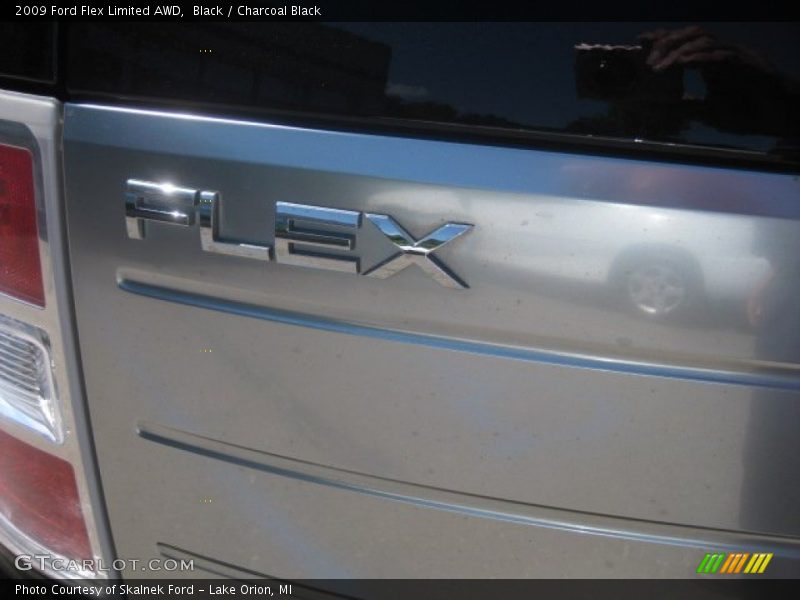 Black / Charcoal Black 2009 Ford Flex Limited AWD