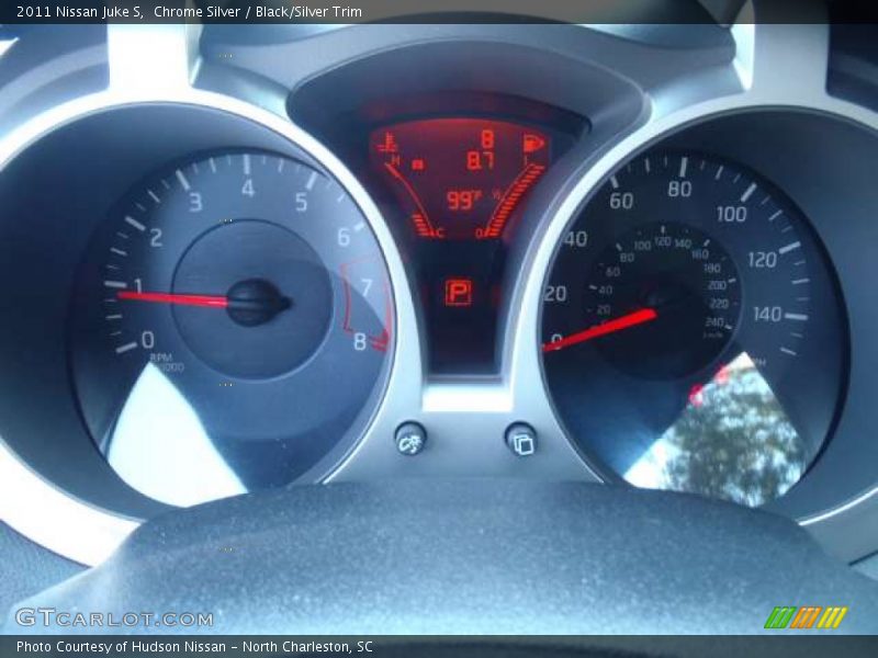 Chrome Silver / Black/Silver Trim 2011 Nissan Juke S