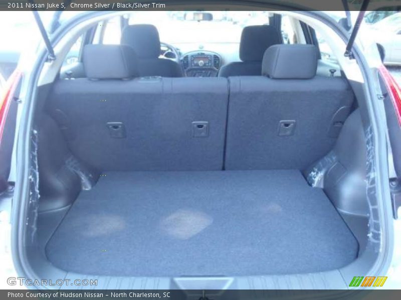 Chrome Silver / Black/Silver Trim 2011 Nissan Juke S