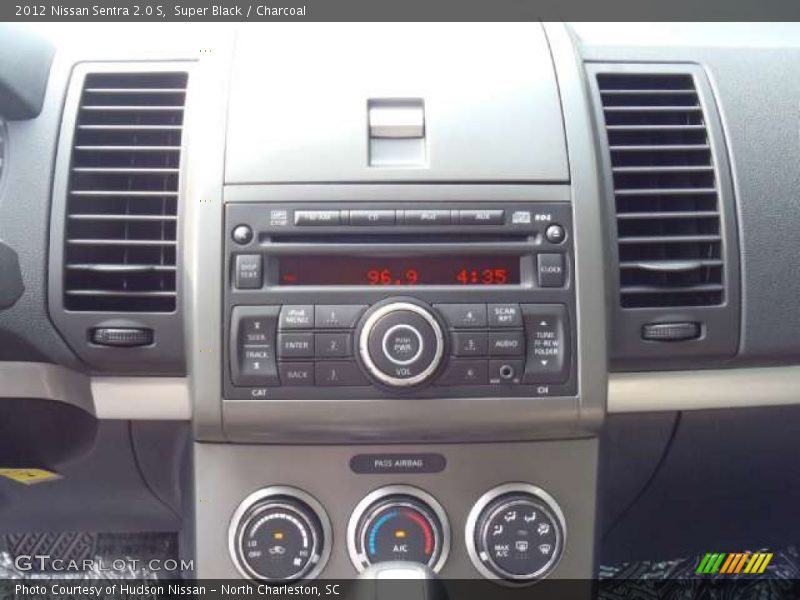 Super Black / Charcoal 2012 Nissan Sentra 2.0 S