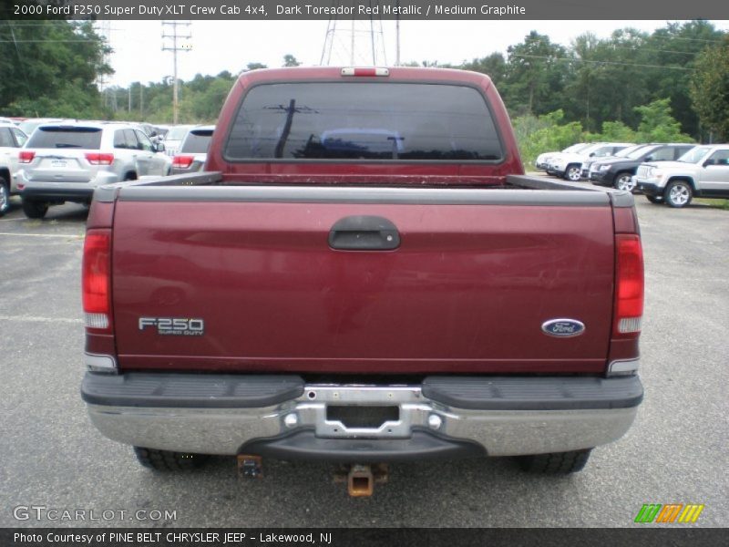 Dark Toreador Red Metallic / Medium Graphite 2000 Ford F250 Super Duty XLT Crew Cab 4x4