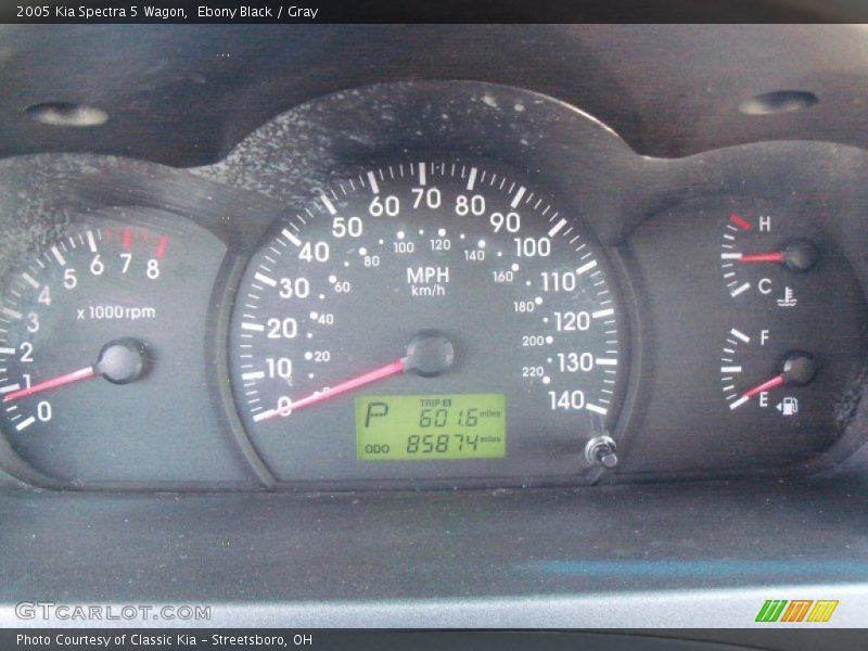 Ebony Black / Gray 2005 Kia Spectra 5 Wagon
