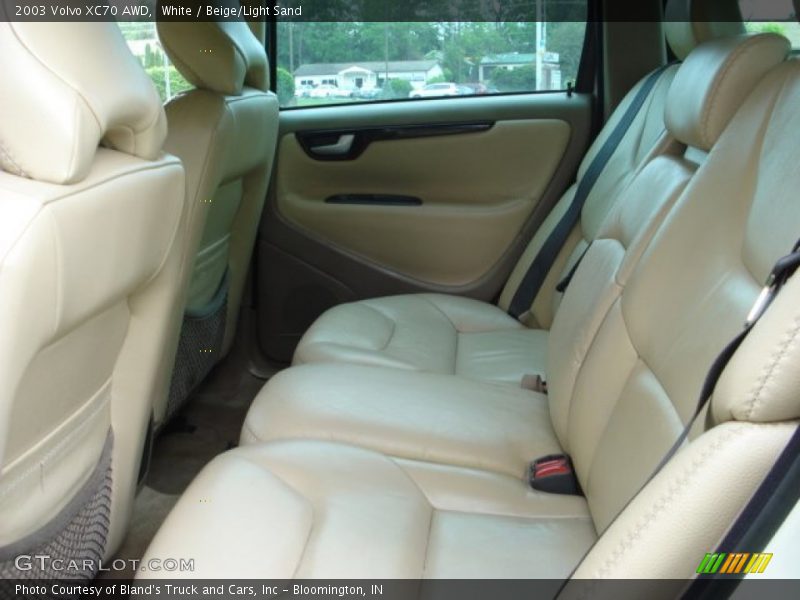  2003 XC70 AWD Beige/Light Sand Interior