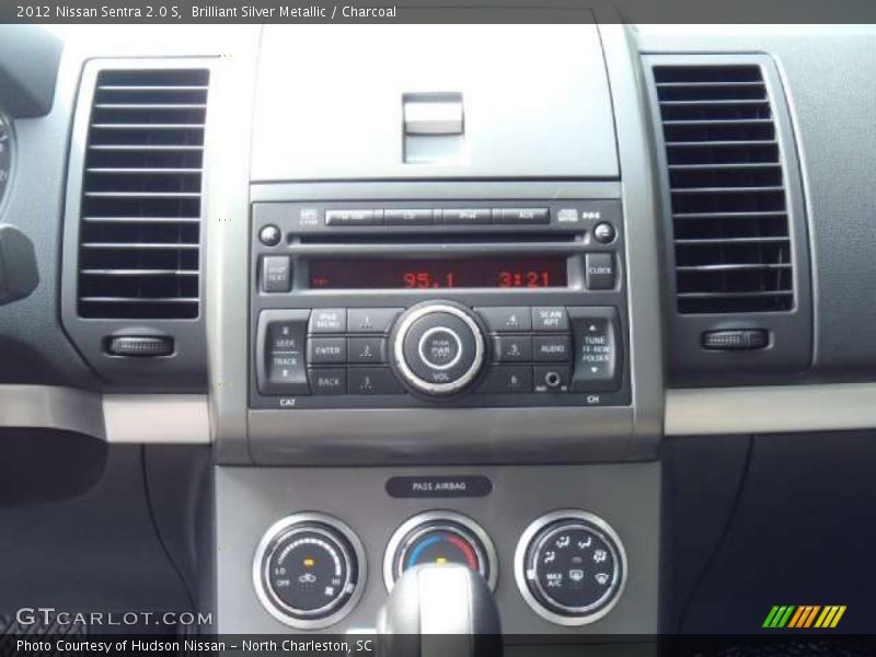 Brilliant Silver Metallic / Charcoal 2012 Nissan Sentra 2.0 S