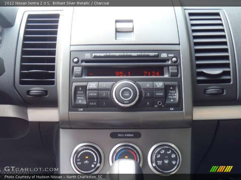 Brilliant Silver Metallic / Charcoal 2012 Nissan Sentra 2.0 S