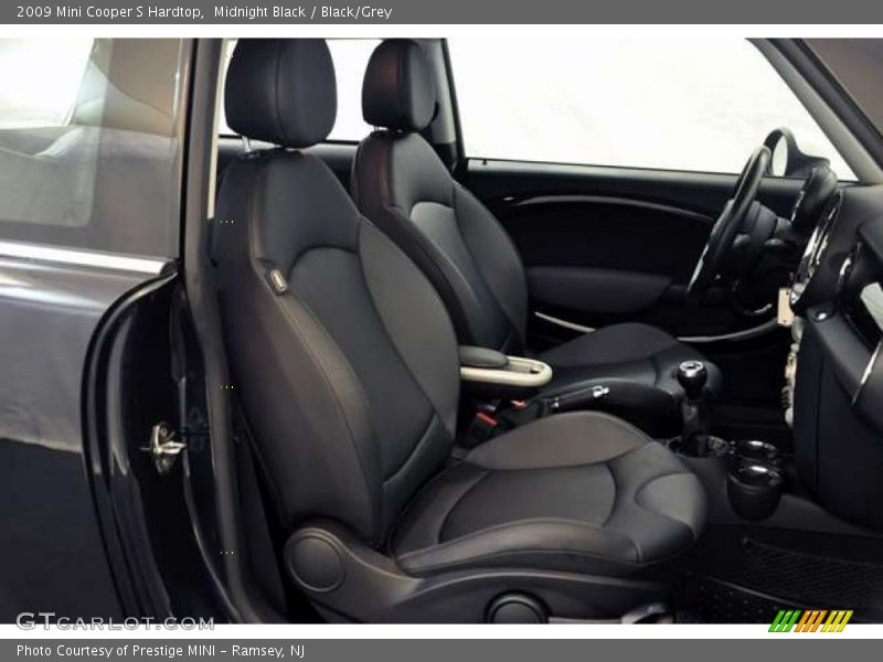  2009 Cooper S Hardtop Black/Grey Interior
