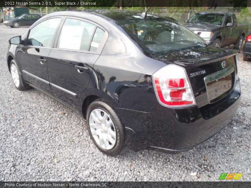 Super Black / Charcoal 2012 Nissan Sentra 2.0 S