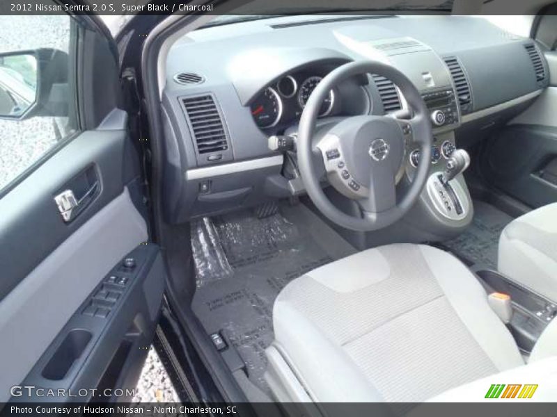 Super Black / Charcoal 2012 Nissan Sentra 2.0 S