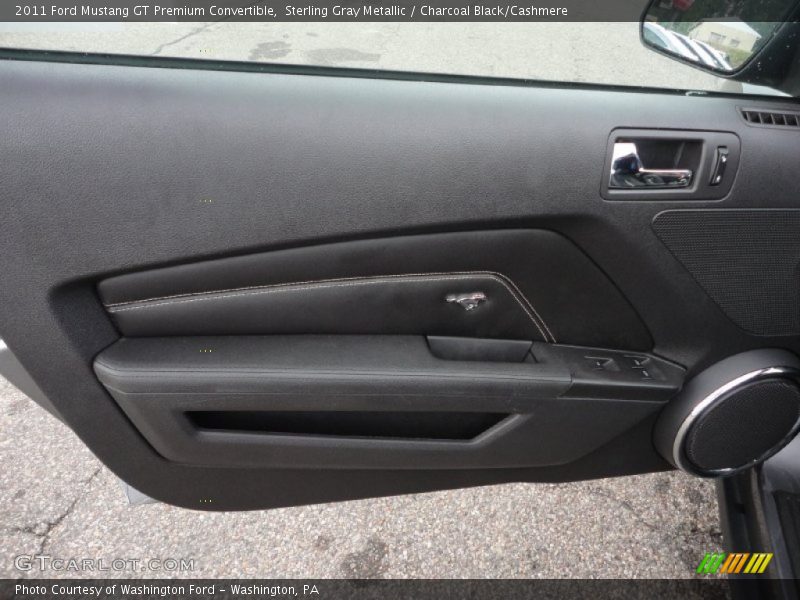 Door Panel of 2011 Mustang GT Premium Convertible
