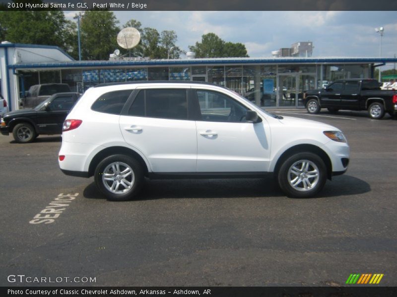 Pearl White / Beige 2010 Hyundai Santa Fe GLS