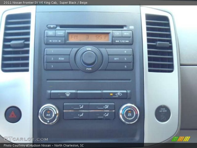 Super Black / Beige 2011 Nissan Frontier SV V6 King Cab