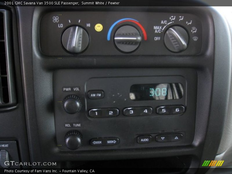 Summit White / Pewter 2001 GMC Savana Van 3500 SLE Passenger