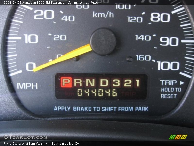 Summit White / Pewter 2001 GMC Savana Van 3500 SLE Passenger