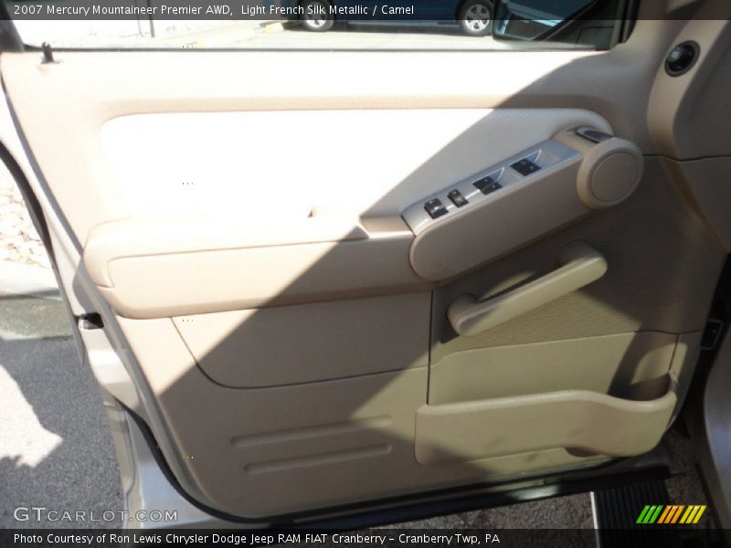 Light French Silk Metallic / Camel 2007 Mercury Mountaineer Premier AWD