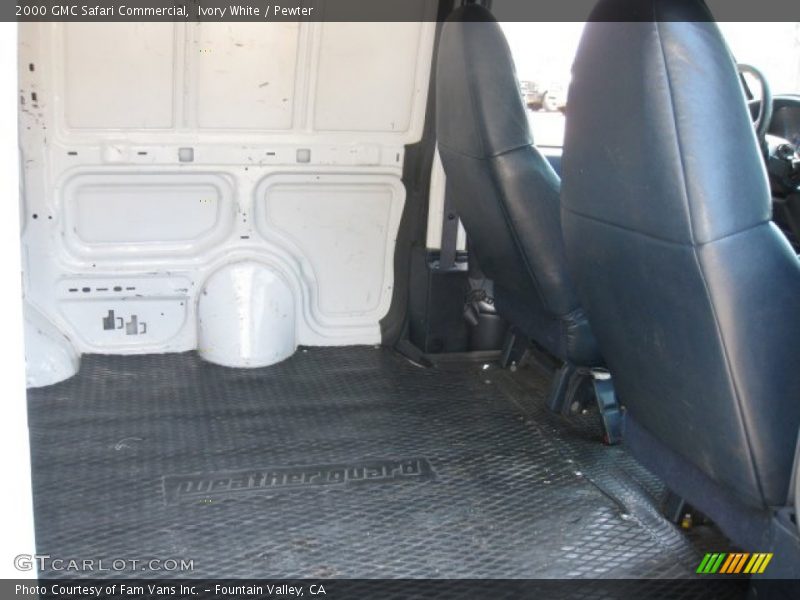 Ivory White / Pewter 2000 GMC Safari Commercial