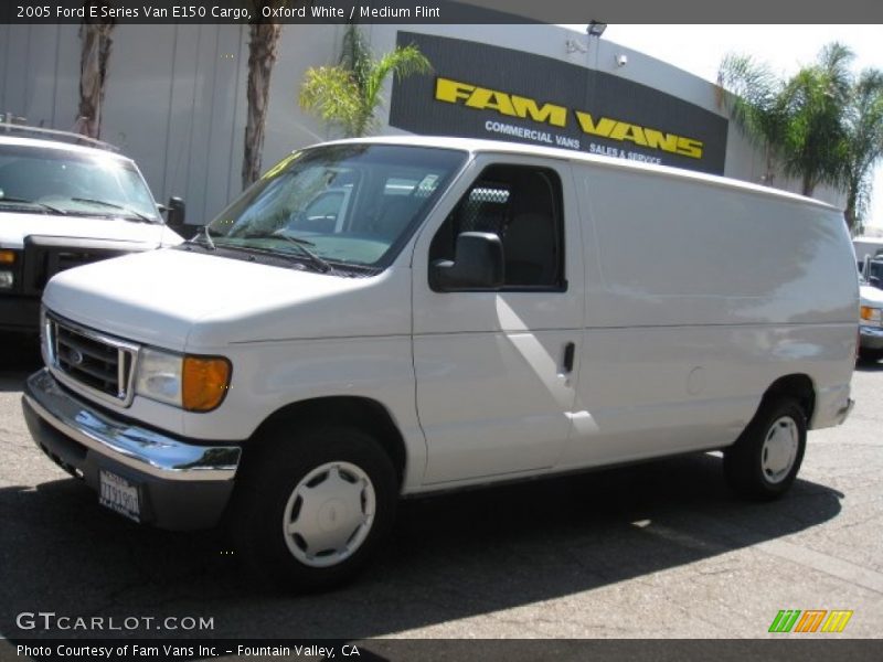 Oxford White / Medium Flint 2005 Ford E Series Van E150 Cargo