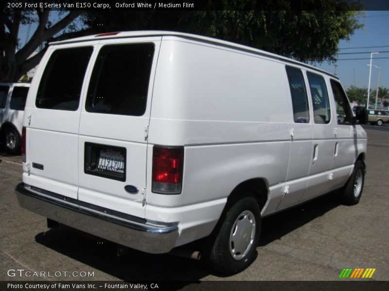Oxford White / Medium Flint 2005 Ford E Series Van E150 Cargo