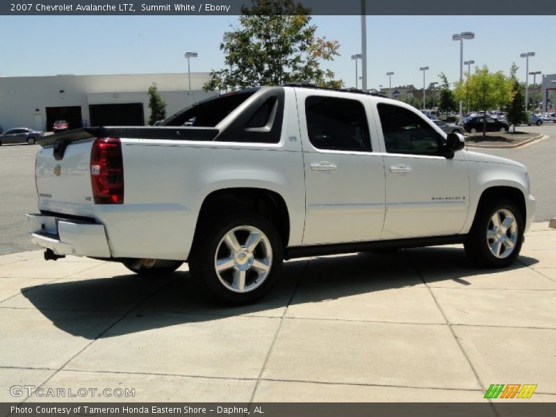 Summit White / Ebony 2007 Chevrolet Avalanche LTZ