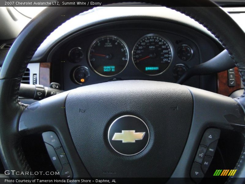 Summit White / Ebony 2007 Chevrolet Avalanche LTZ