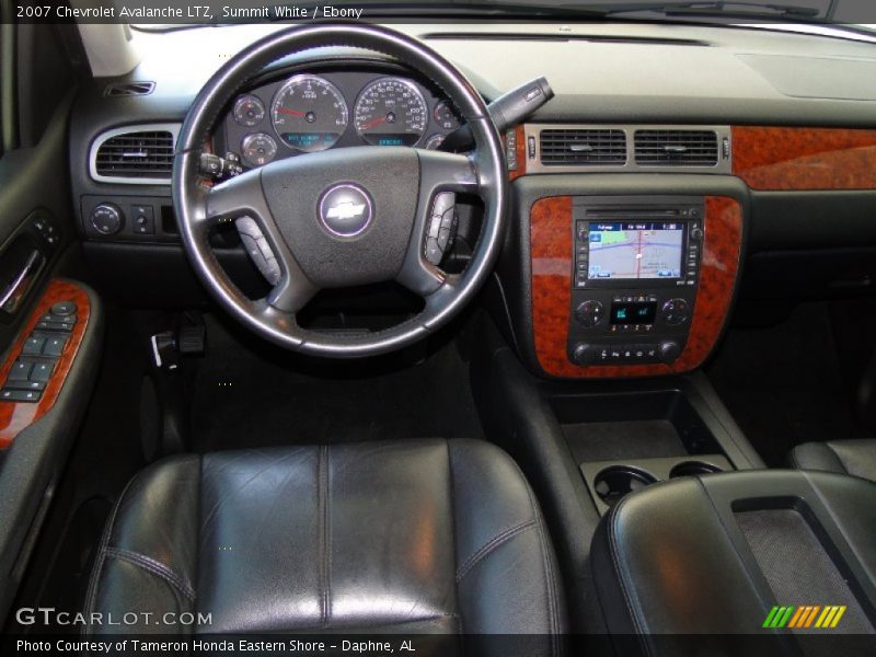 Summit White / Ebony 2007 Chevrolet Avalanche LTZ
