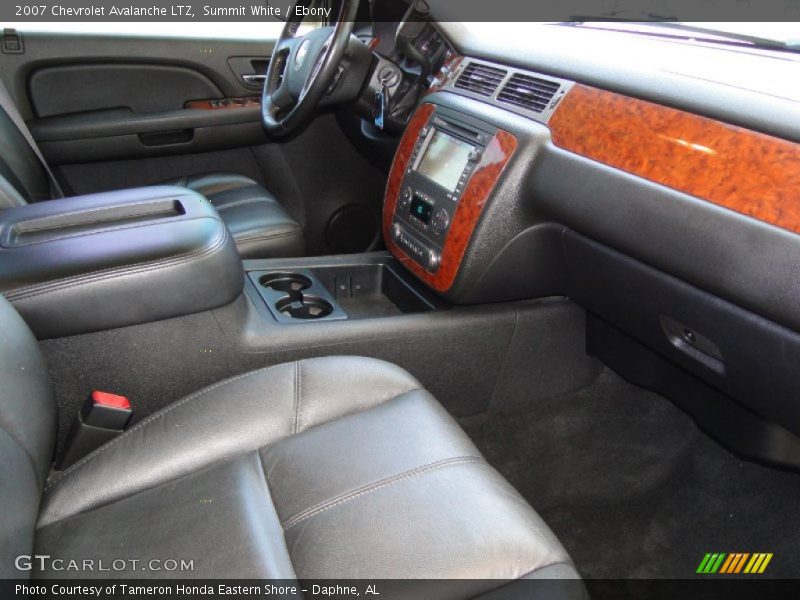 Summit White / Ebony 2007 Chevrolet Avalanche LTZ