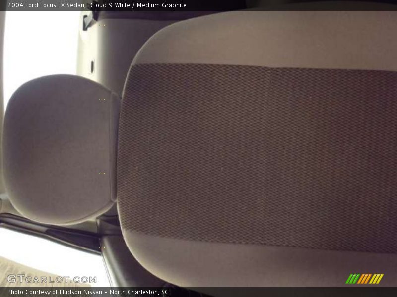 Cloud 9 White / Medium Graphite 2004 Ford Focus LX Sedan