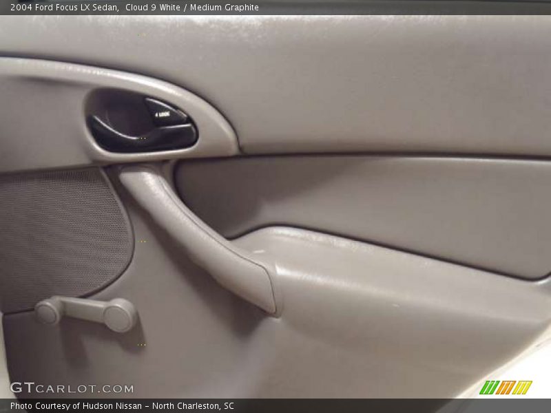 Cloud 9 White / Medium Graphite 2004 Ford Focus LX Sedan