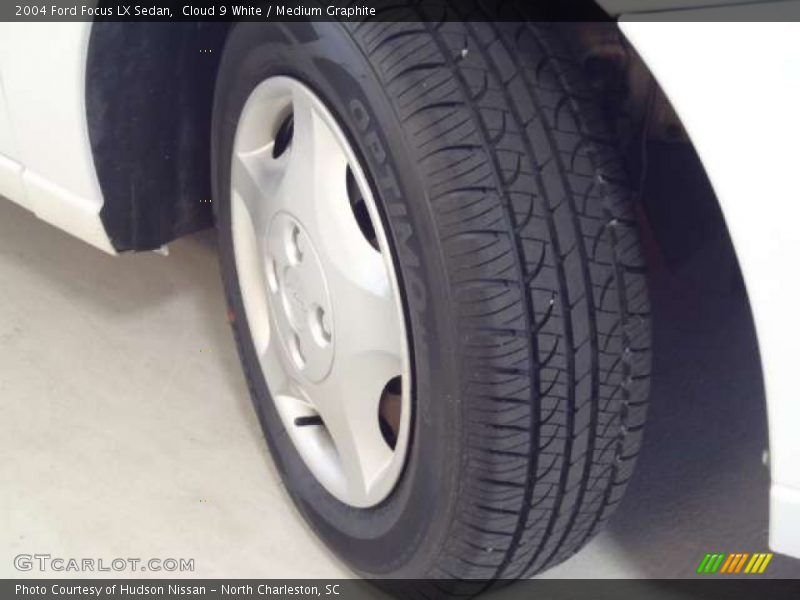 Cloud 9 White / Medium Graphite 2004 Ford Focus LX Sedan