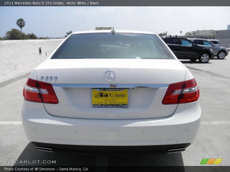 Arctic White / Black 2011 Mercedes-Benz E 350 Sedan