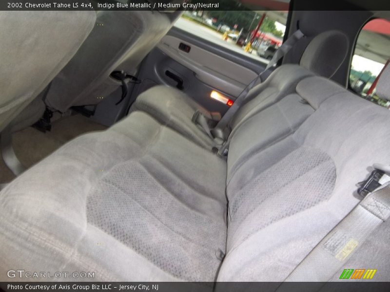 Indigo Blue Metallic / Medium Gray/Neutral 2002 Chevrolet Tahoe LS 4x4