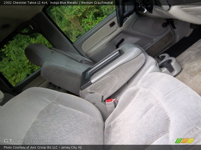 Indigo Blue Metallic / Medium Gray/Neutral 2002 Chevrolet Tahoe LS 4x4