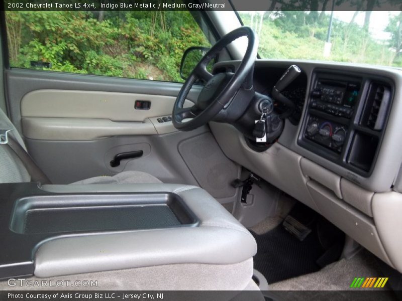 Indigo Blue Metallic / Medium Gray/Neutral 2002 Chevrolet Tahoe LS 4x4