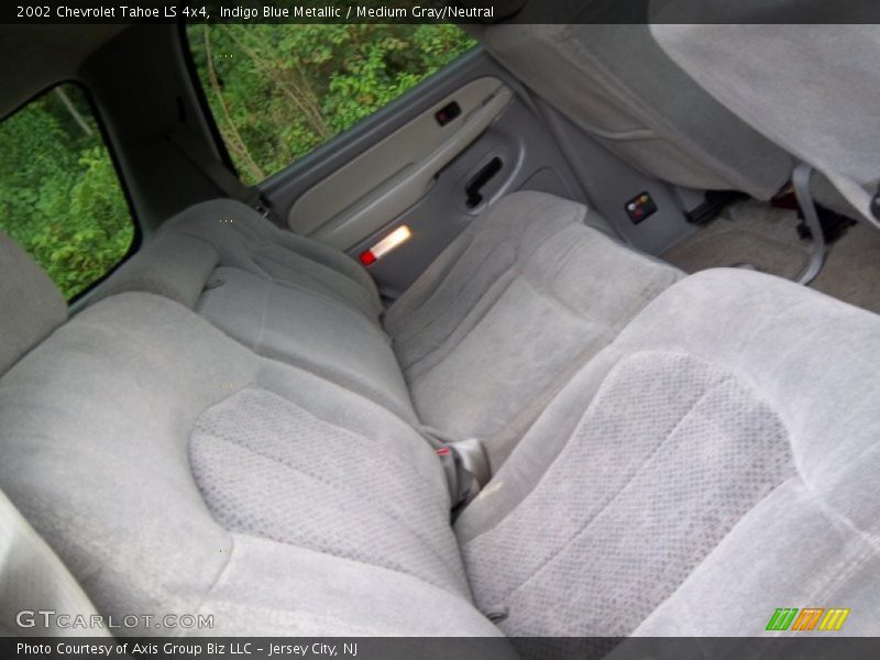 Indigo Blue Metallic / Medium Gray/Neutral 2002 Chevrolet Tahoe LS 4x4