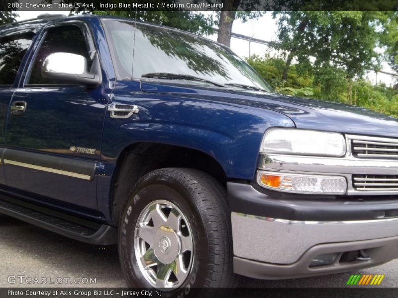 Indigo Blue Metallic / Medium Gray/Neutral 2002 Chevrolet Tahoe LS 4x4
