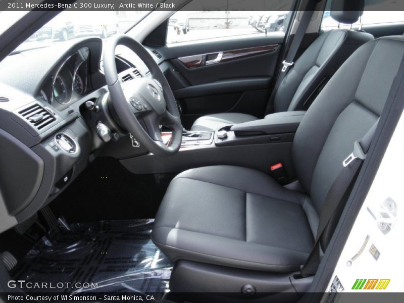 Arctic White / Black 2011 Mercedes-Benz C 300 Luxury