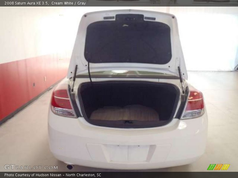 Cream White / Gray 2008 Saturn Aura XE 3.5