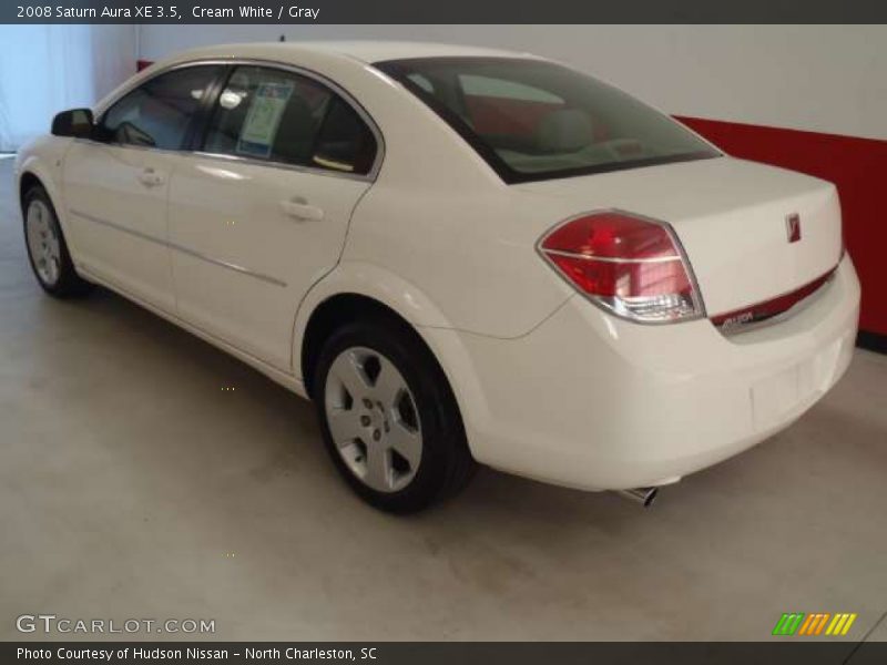 Cream White / Gray 2008 Saturn Aura XE 3.5