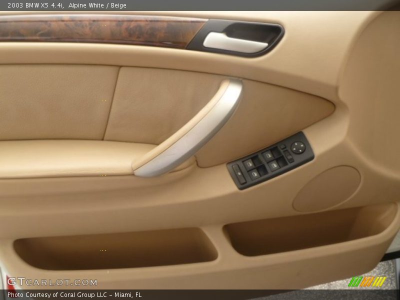 Alpine White / Beige 2003 BMW X5 4.4i
