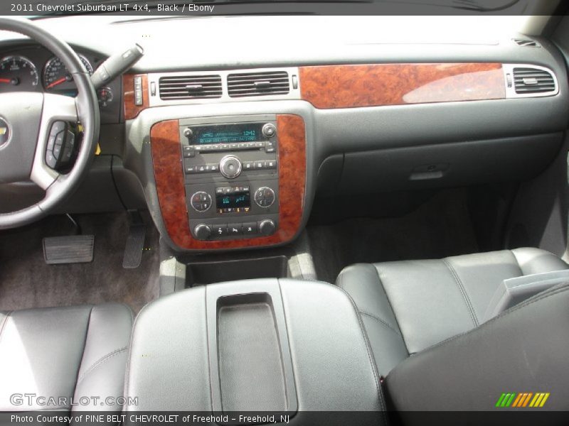 Black / Ebony 2011 Chevrolet Suburban LT 4x4