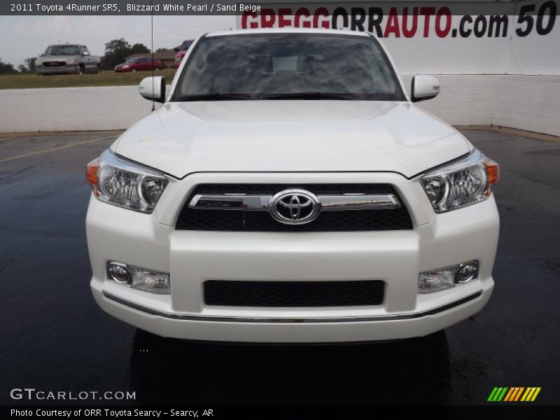 Blizzard White Pearl / Sand Beige 2011 Toyota 4Runner SR5