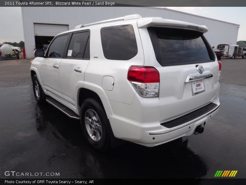 Blizzard White Pearl / Sand Beige 2011 Toyota 4Runner SR5