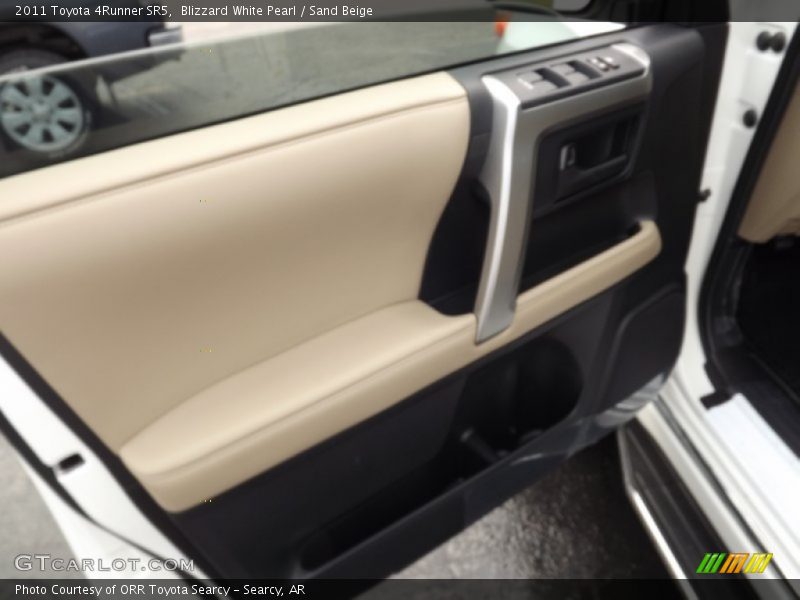Blizzard White Pearl / Sand Beige 2011 Toyota 4Runner SR5