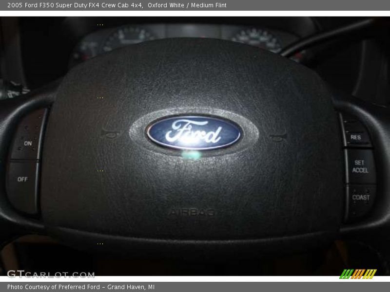 Oxford White / Medium Flint 2005 Ford F350 Super Duty FX4 Crew Cab 4x4