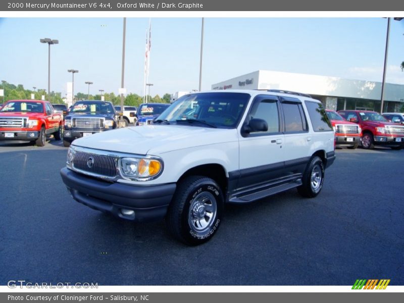 Oxford White / Dark Graphite 2000 Mercury Mountaineer V6 4x4