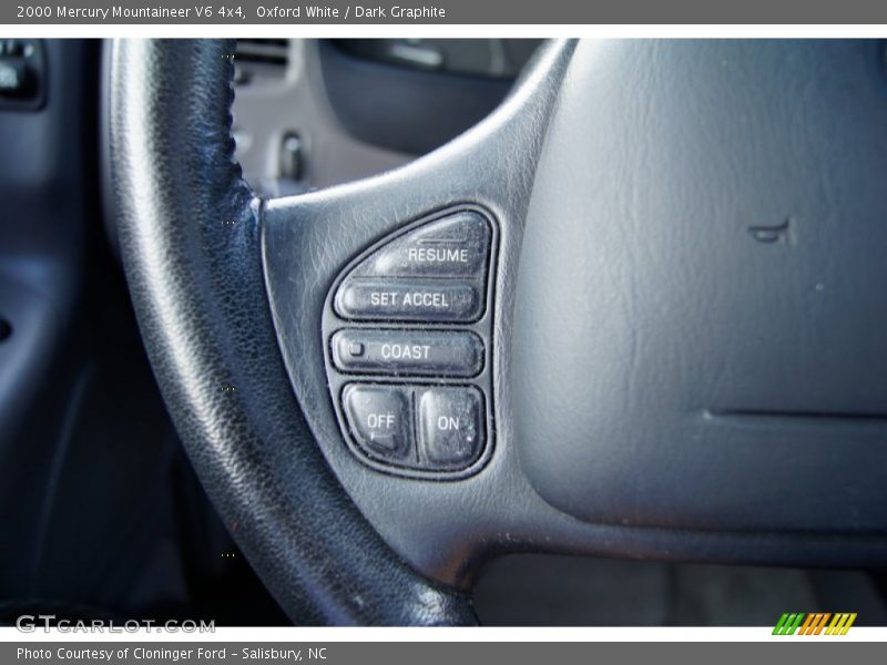 Oxford White / Dark Graphite 2000 Mercury Mountaineer V6 4x4