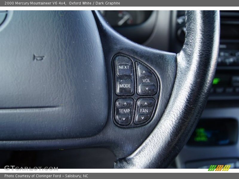 Oxford White / Dark Graphite 2000 Mercury Mountaineer V6 4x4