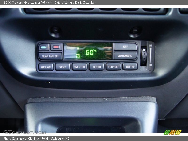 Oxford White / Dark Graphite 2000 Mercury Mountaineer V6 4x4