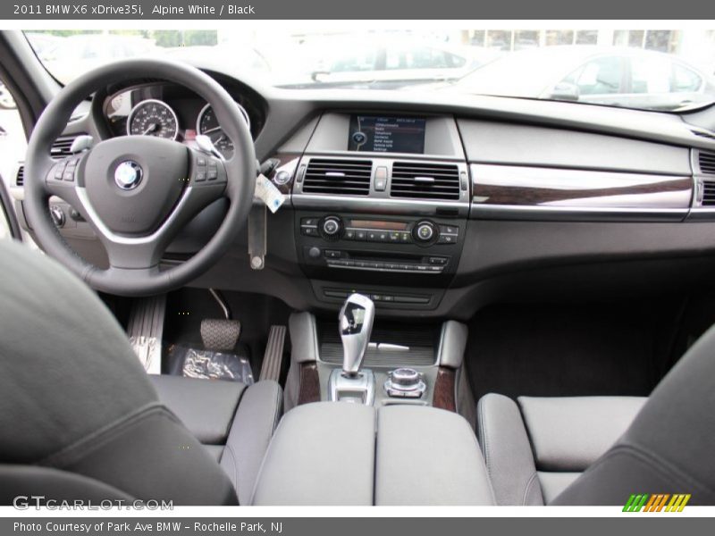 Dashboard of 2011 X6 xDrive35i